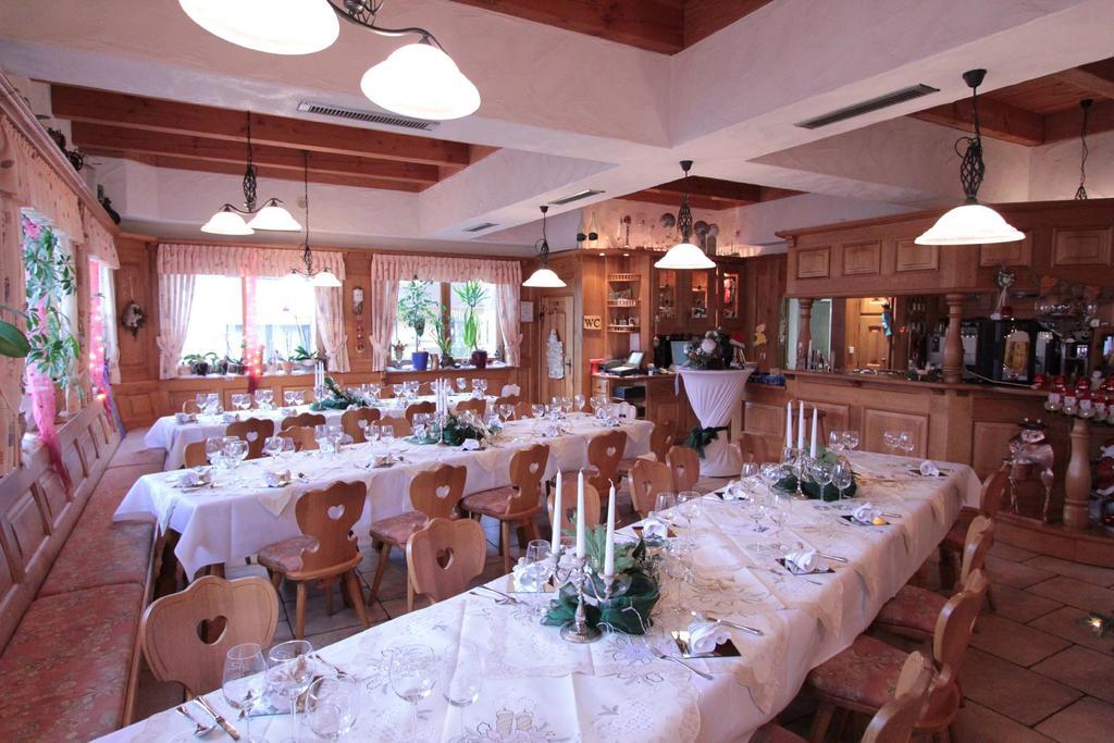Hotel-Hauensteiner-Hof エクステリア 写真