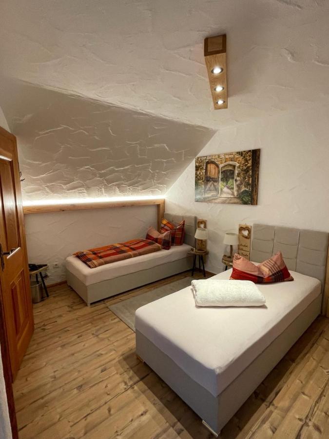 Hotel-Hauensteiner-Hof エクステリア 写真